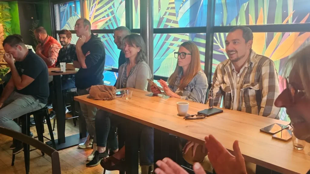 Les membres du réseau pendant le spectacle de Claude L'Heureux, au Jungle